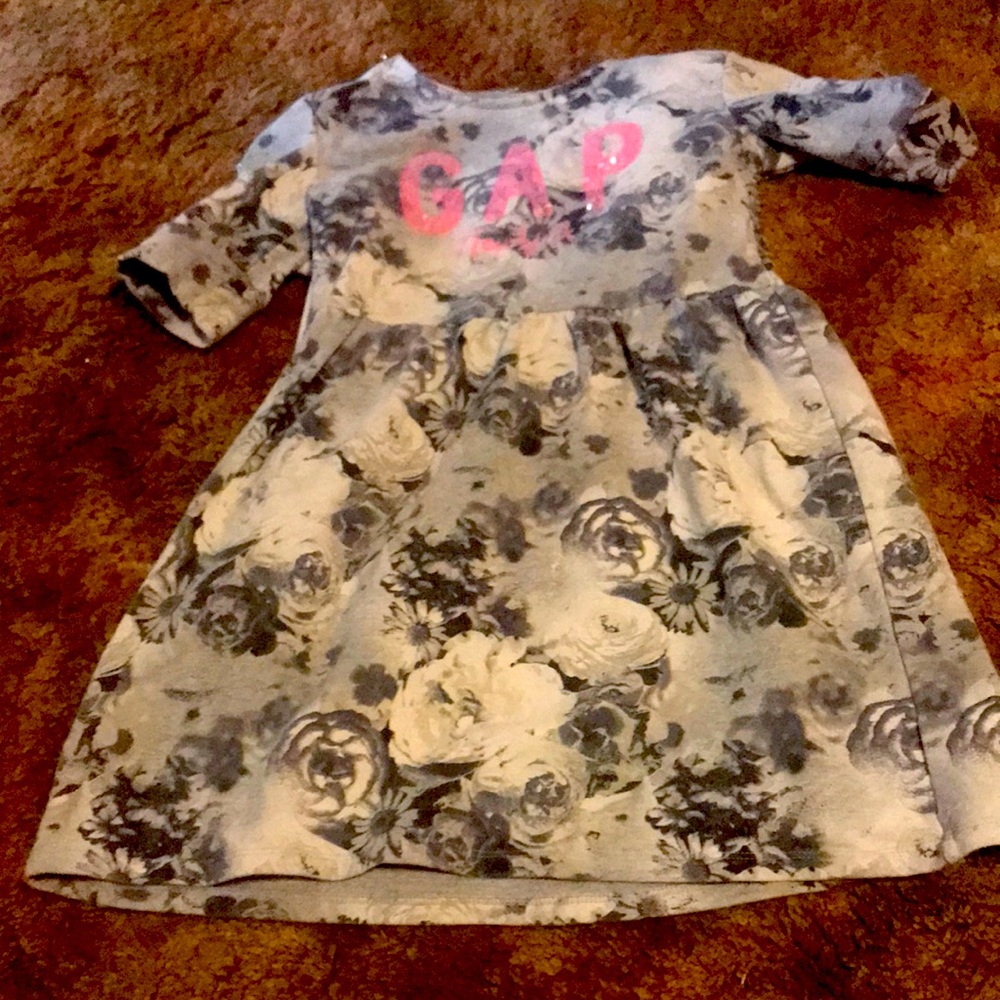 Gap shirt